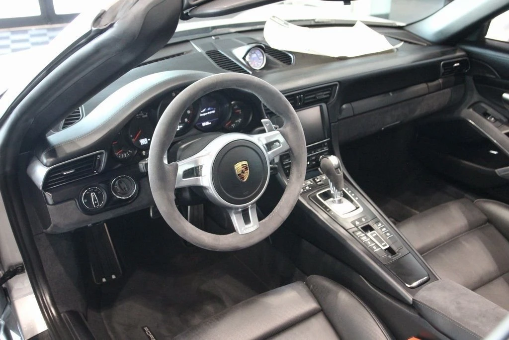 2016 Porsche 991 Targa 4 GTS - Image 12 of 14