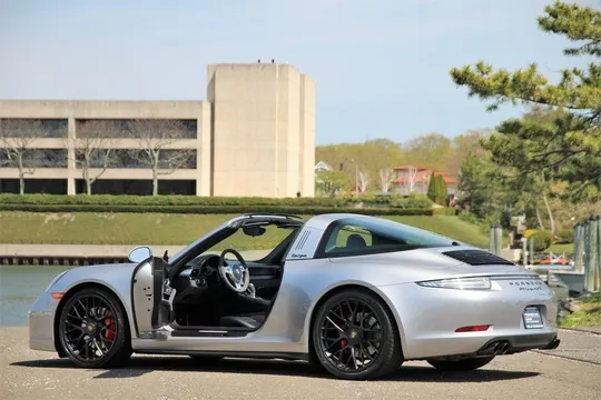 2016 Porsche 991 Targa 4 GTS - Image 4 of 14