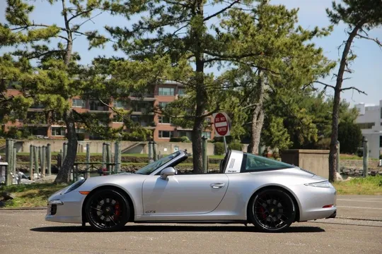 2016 Porsche 991 Targa 4 GTS - Image 2 of 14