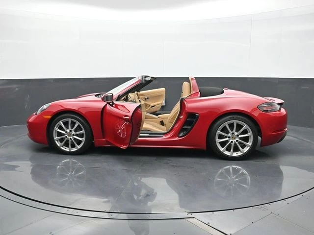 2017 Porsche 718 Boxster - Image 25 of 29