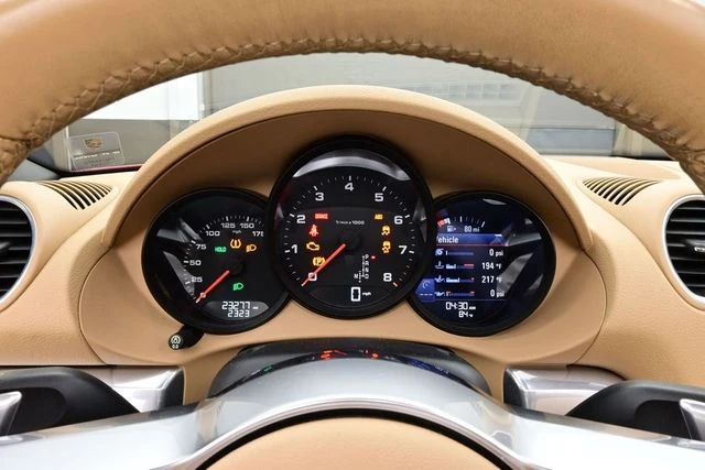 2017 Porsche 718 Boxster - Image 9 of 29