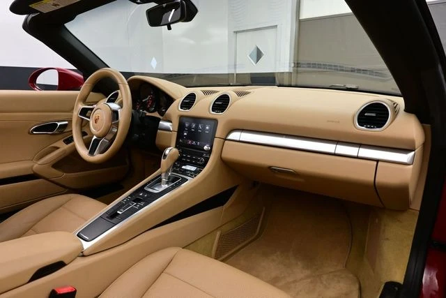 2017 Porsche 718 Boxster - Image 14 of 29