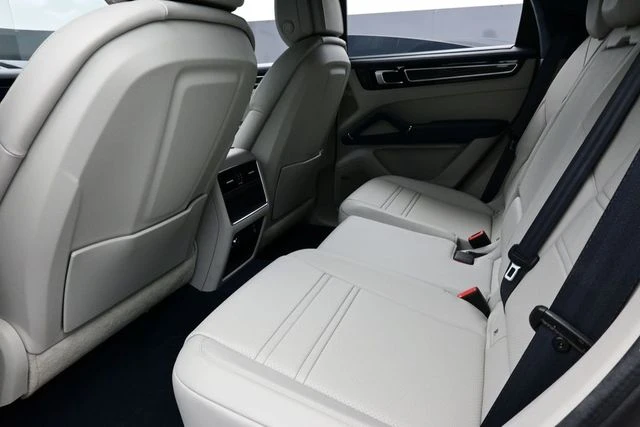 2022 Porsche 9Y0/9Y3 Cayenne Coupe - Image 15 of 31