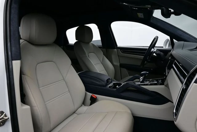 2022 Porsche 9Y0/9Y3 Cayenne Coupe - Image 18 of 31