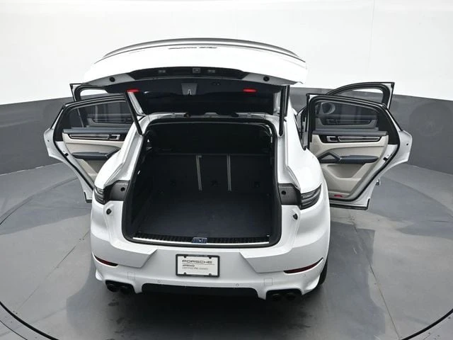 2022 Porsche 9Y0/9Y3 Cayenne Coupe - Image 28 of 31
