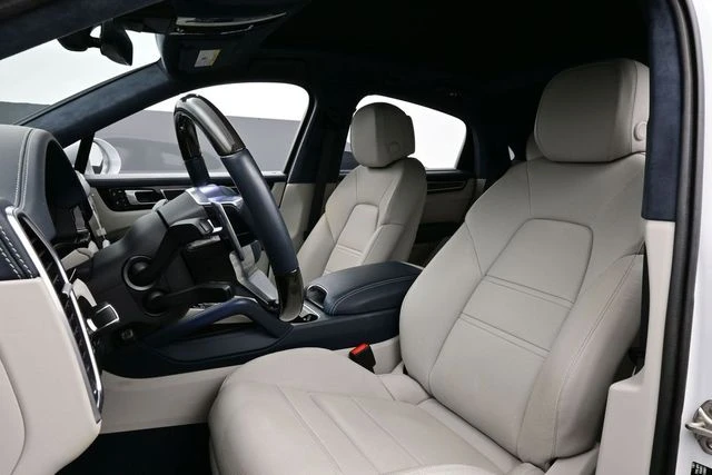 2022 Porsche 9Y0/9Y3 Cayenne Coupe - Image 5 of 31