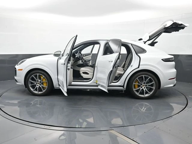 2022 Porsche 9Y0/9Y3 Cayenne Coupe - Image 30 of 31