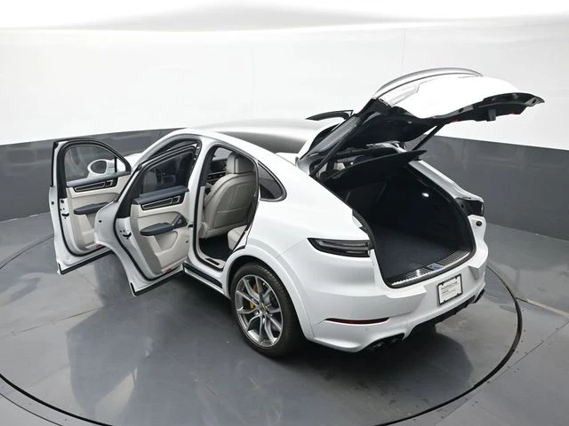 2022 Porsche 9Y0/9Y3 Cayenne Coupe - Image 29 of 31