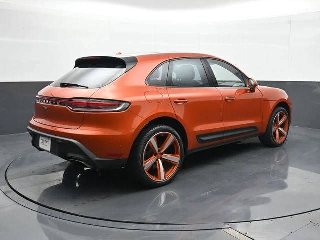 2023 Porsche Macan - Image 22 of 31