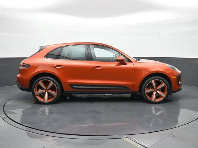 2023 Porsche Macan - Image 23 of 31