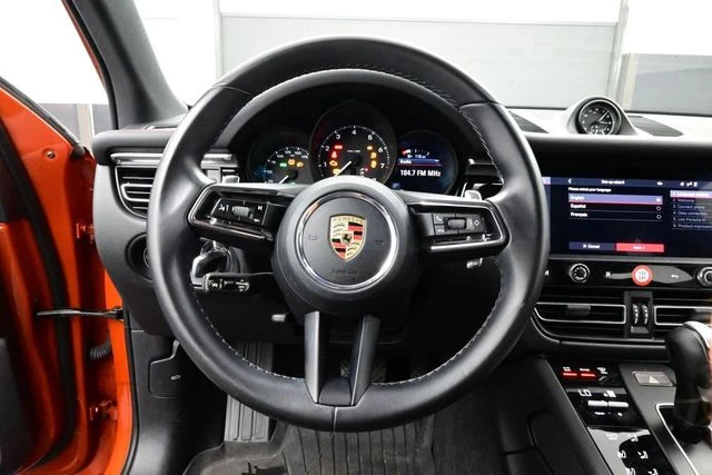 2023 Porsche Macan - Image 8 of 31