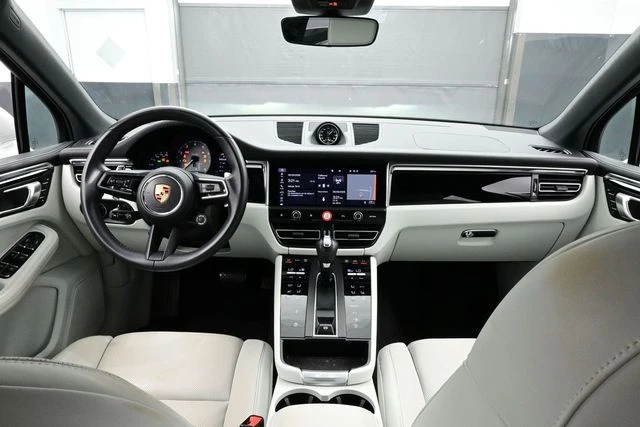2023 Porsche Macan S - Image 18 of 31