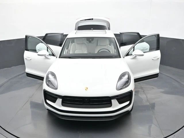 2023 Porsche Macan S - Image 30 of 31
