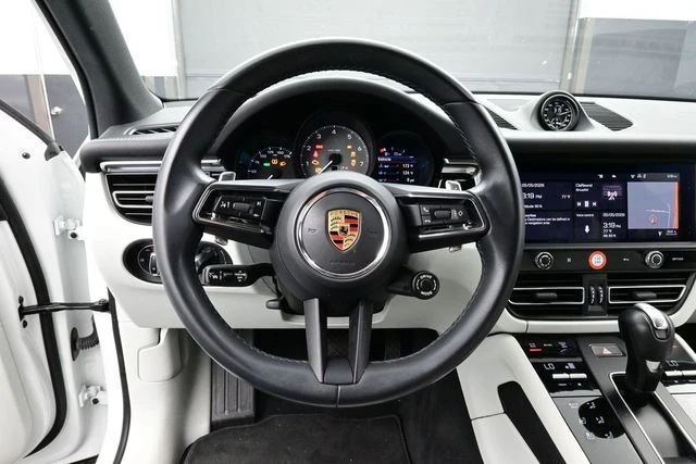 2023 Porsche Macan S - Image 8 of 31