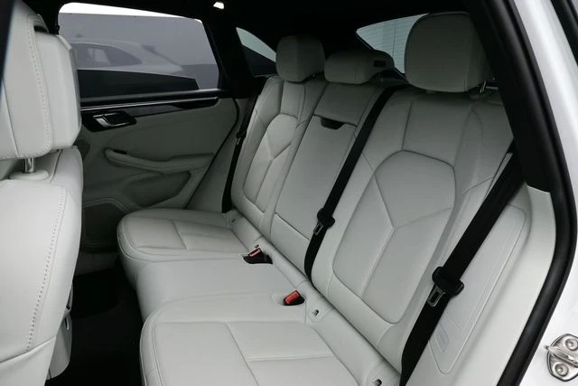 2023 Porsche Macan S - Image 13 of 31