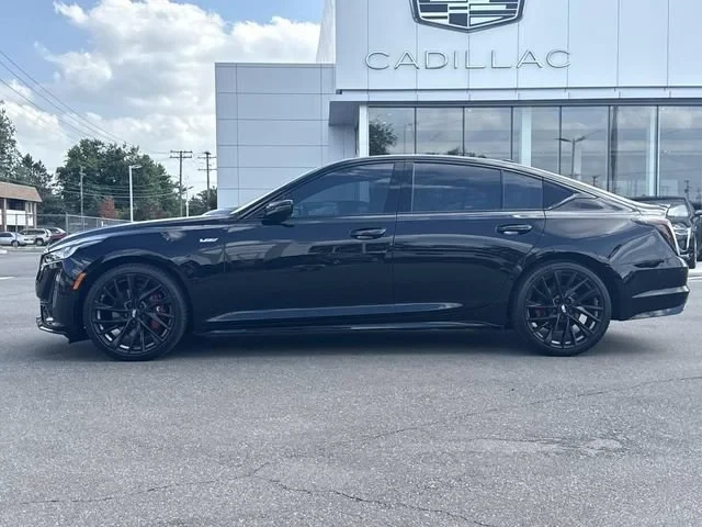 2024 Cadillac CT5-V - Image 10 of 31
