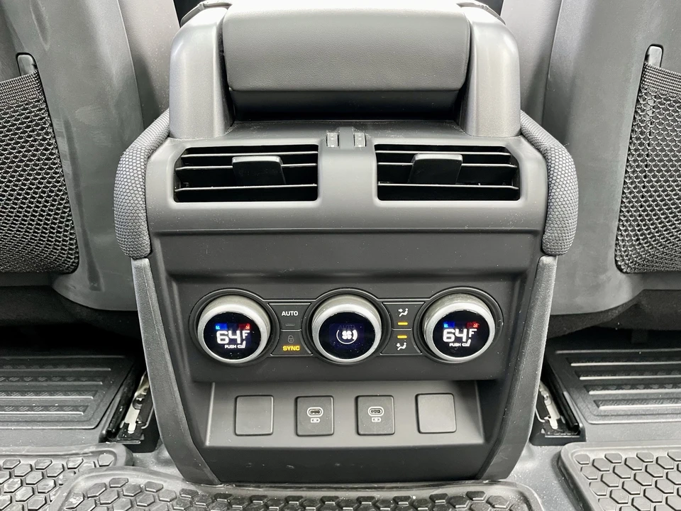 2024 Land Rover Defender L663 - Image 26 of 31