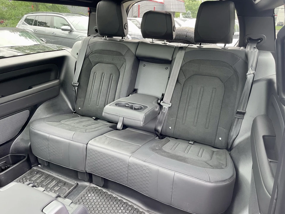 2024 Land Rover Defender L663 - Image 30 of 31