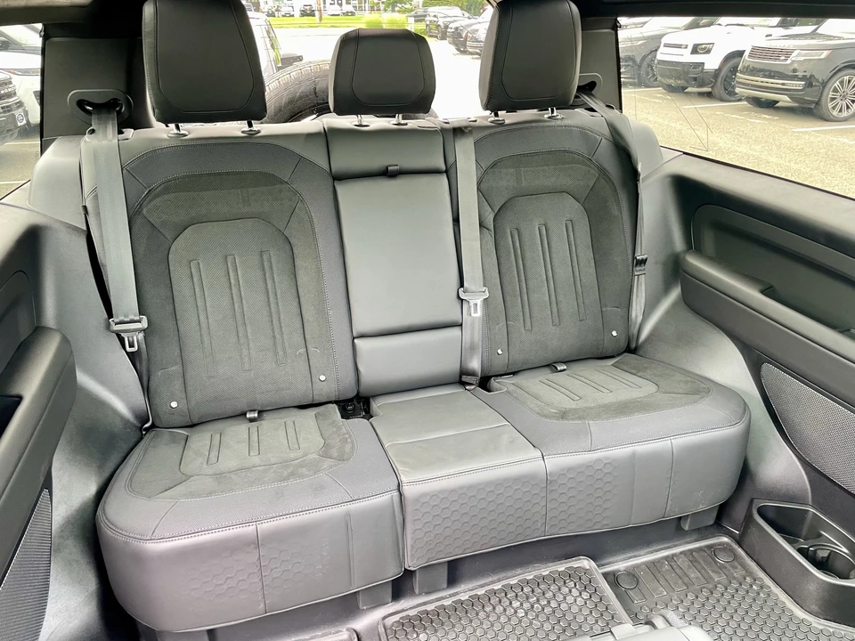 2024 Land Rover Defender L663 - Image 31 of 31