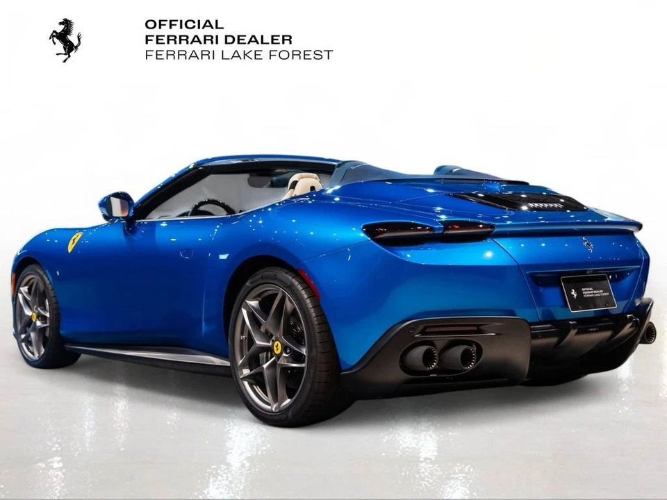 2024 Ferrari Roma Spider - Image 2 of 31
