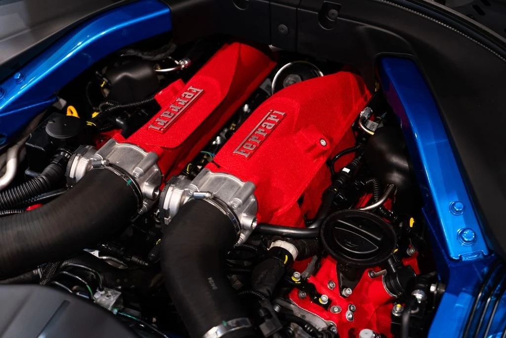 2024 Ferrari Roma Spider - Image 17 of 31