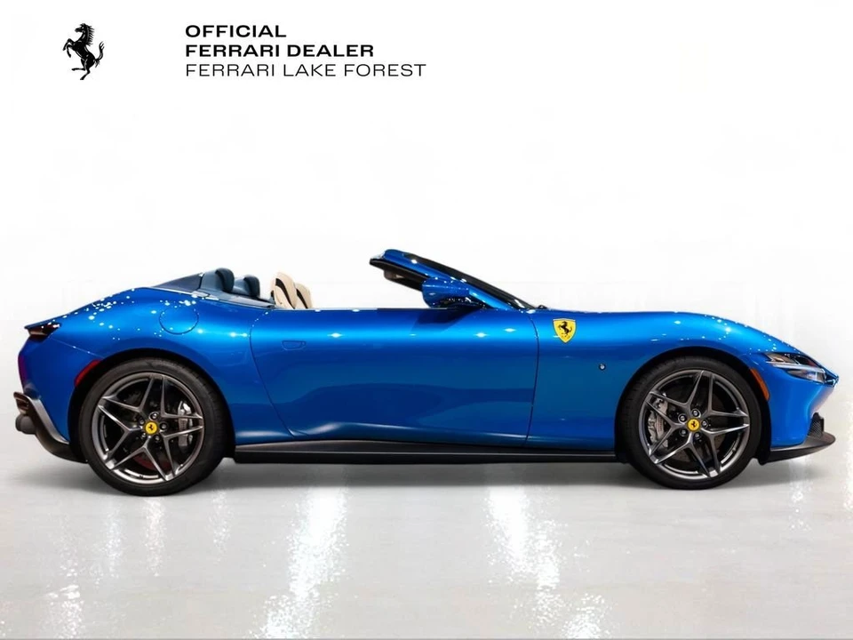 2024 Ferrari Roma Spider - Image 9 of 31