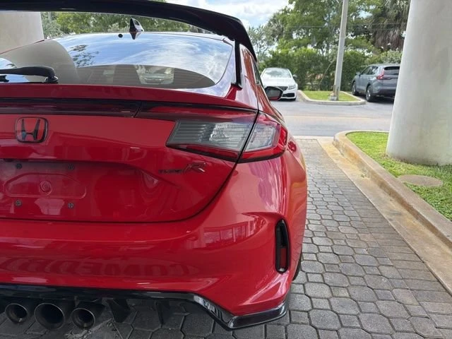 2024 Honda FL5 Civic Type R - Image 9 of 22