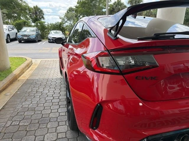 2024 Honda FL5 Civic Type R - Image 8 of 22
