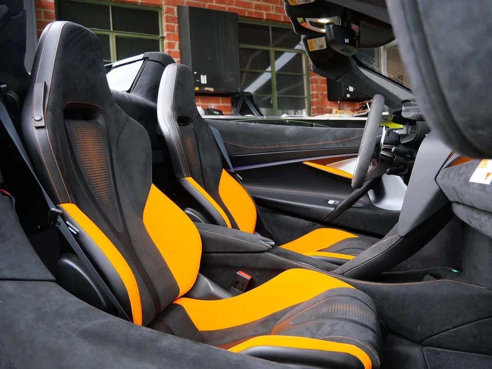 2024 McLaren 750S Spider - Image 11 of 31