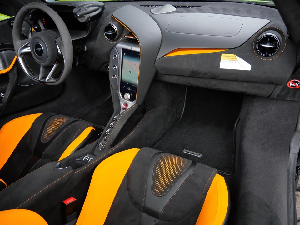 2024 McLaren 750S Spider - Image 10 of 31