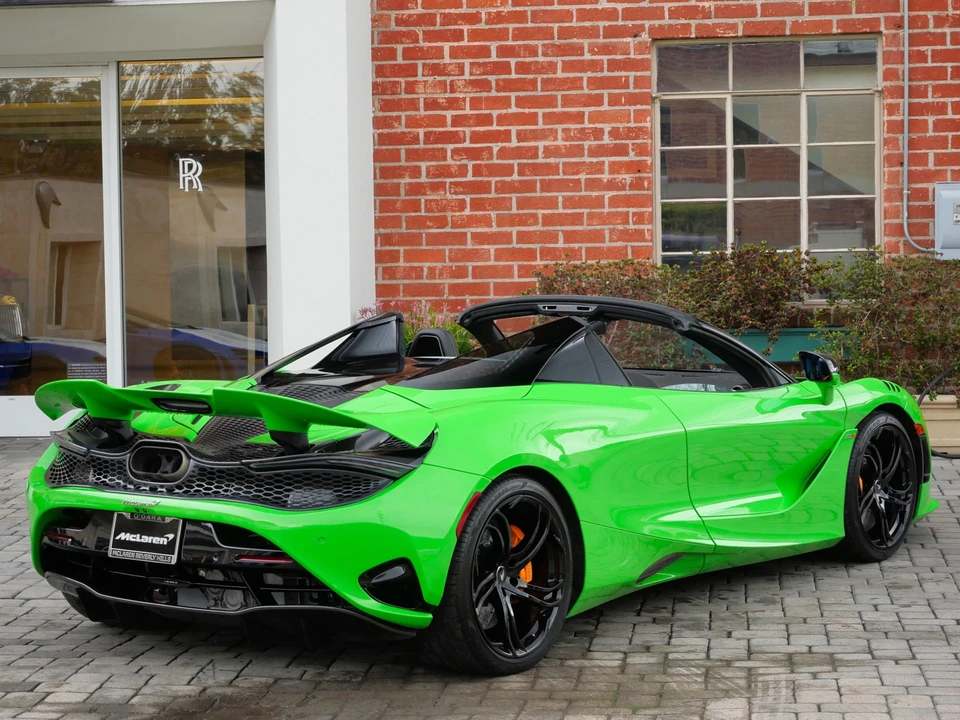 2024 McLaren 750S Spider - Image 4 of 31