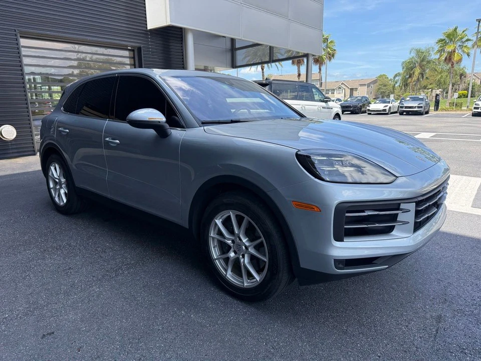 2024 Porsche 9Y0/9Y3 Cayenne - Image 4 of 6