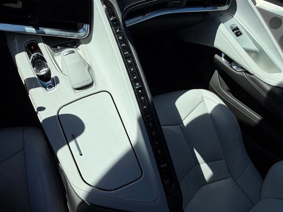 2025 Chevrolet Corvette C8 - Image 19 of 31