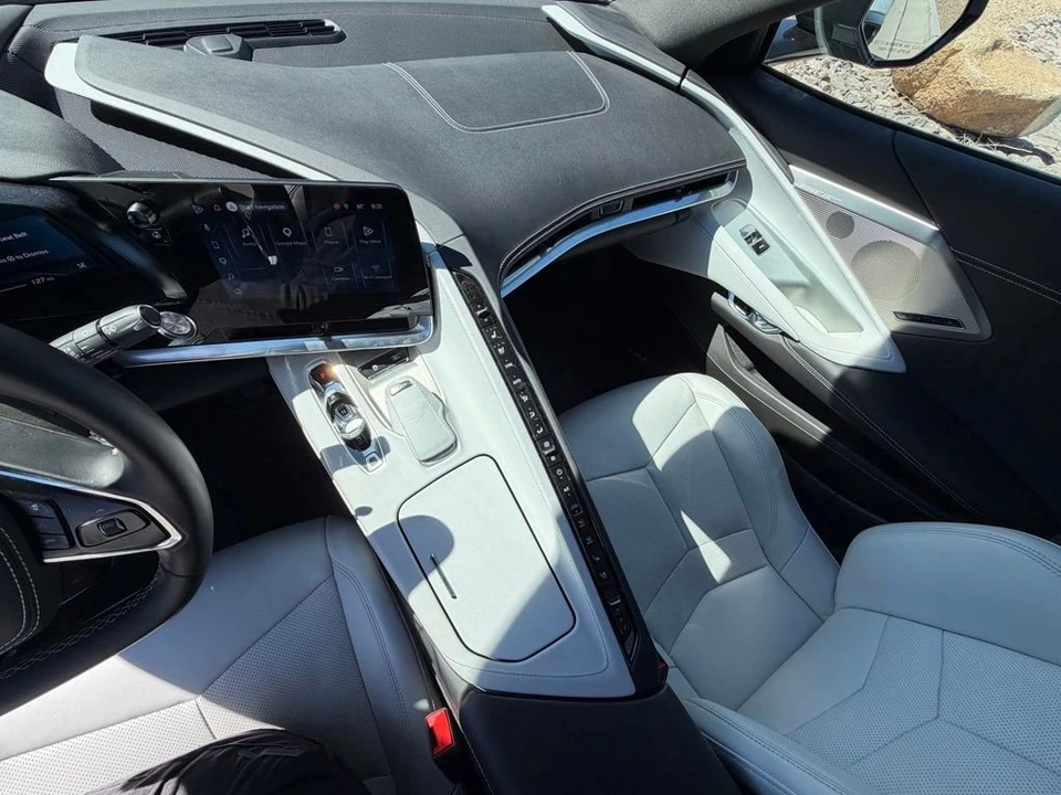 2025 Chevrolet Corvette C8 - Image 17 of 31