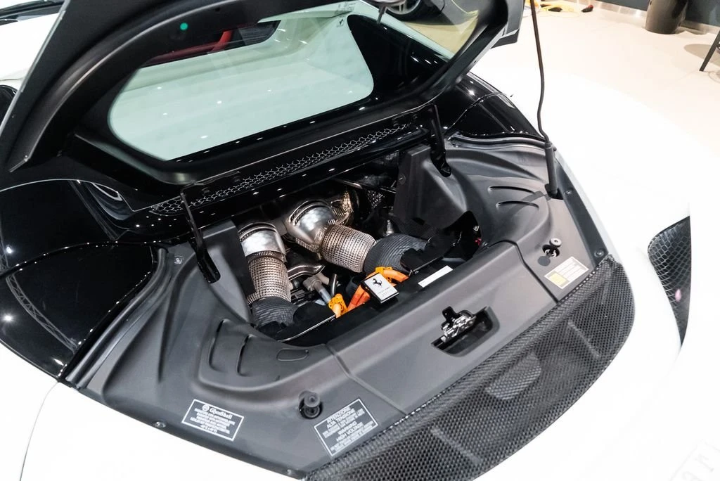 2025 Ferrari 296 GTS - Image 16 of 31