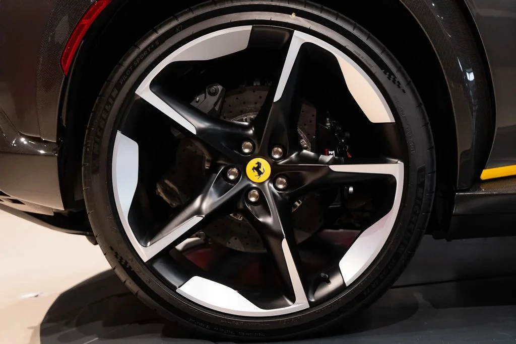 2025 Ferrari Purosangue - Image 15 of 31