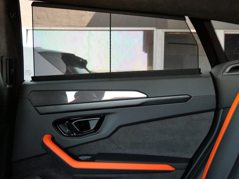 2025 Lamborghini Urus SE - Image 26 of 31