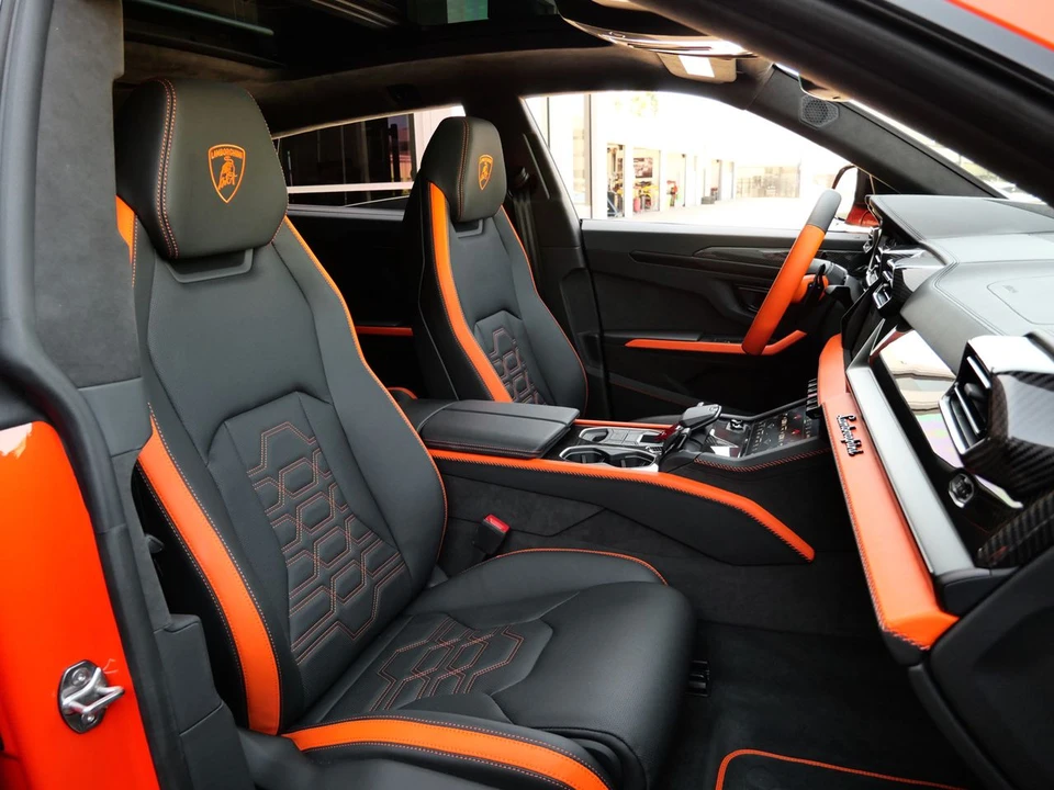 2025 Lamborghini Urus SE - Image 8 of 31