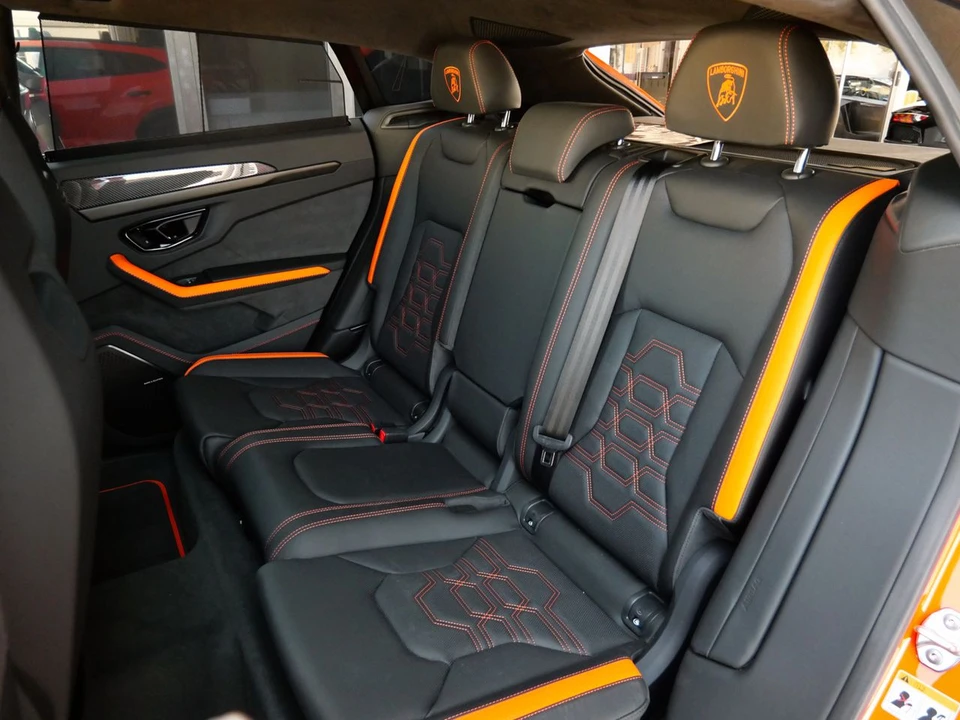 2025 Lamborghini Urus SE - Image 6 of 31