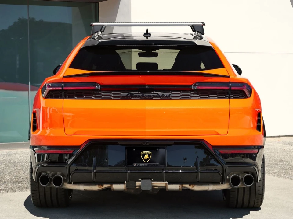 2025 Lamborghini Urus SE - Image 4 of 31