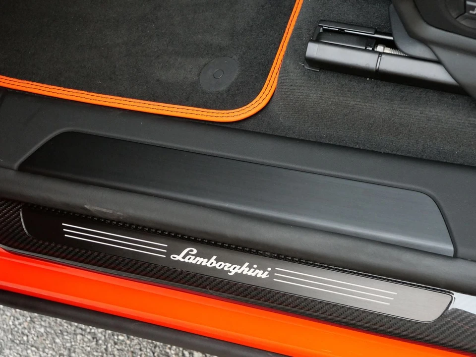 2025 Lamborghini Urus SE - Image 20 of 31