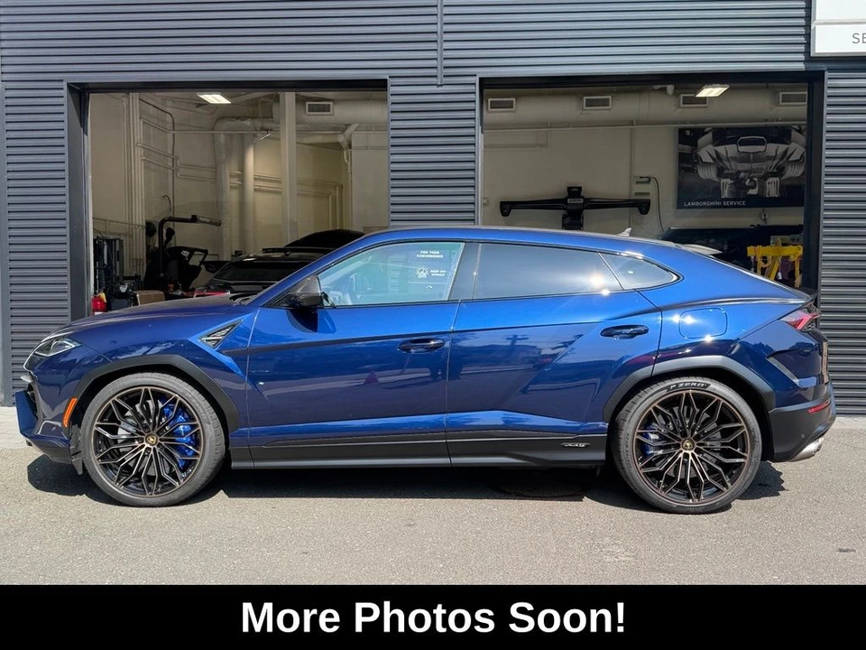 2025 Lamborghini Urus SE - Image 2 of 6