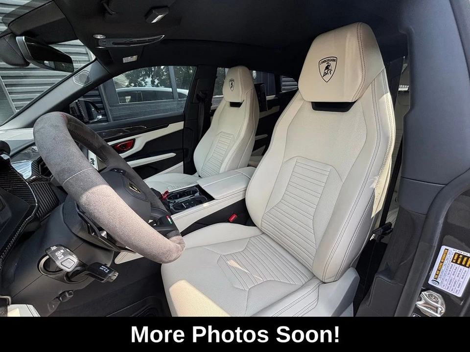 2025 Lamborghini Urus SE - Image 8 of 10