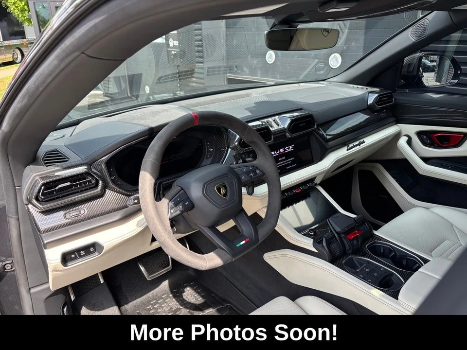 2025 Lamborghini Urus SE - Image 7 of 10