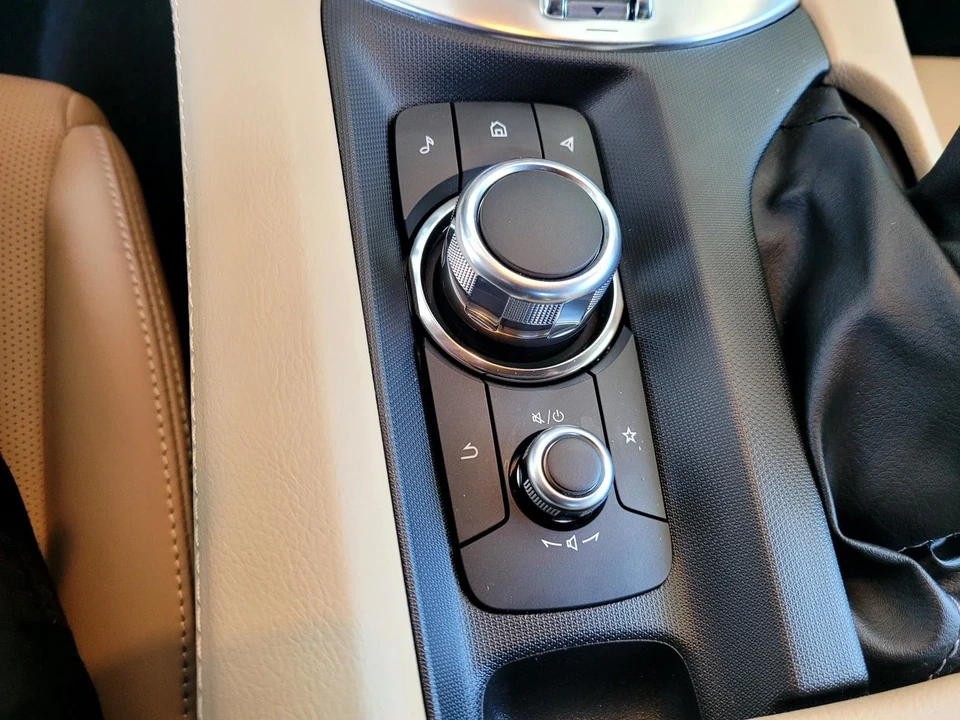 2025 Mazda ND MX-5 Miata - Image 20 of 31