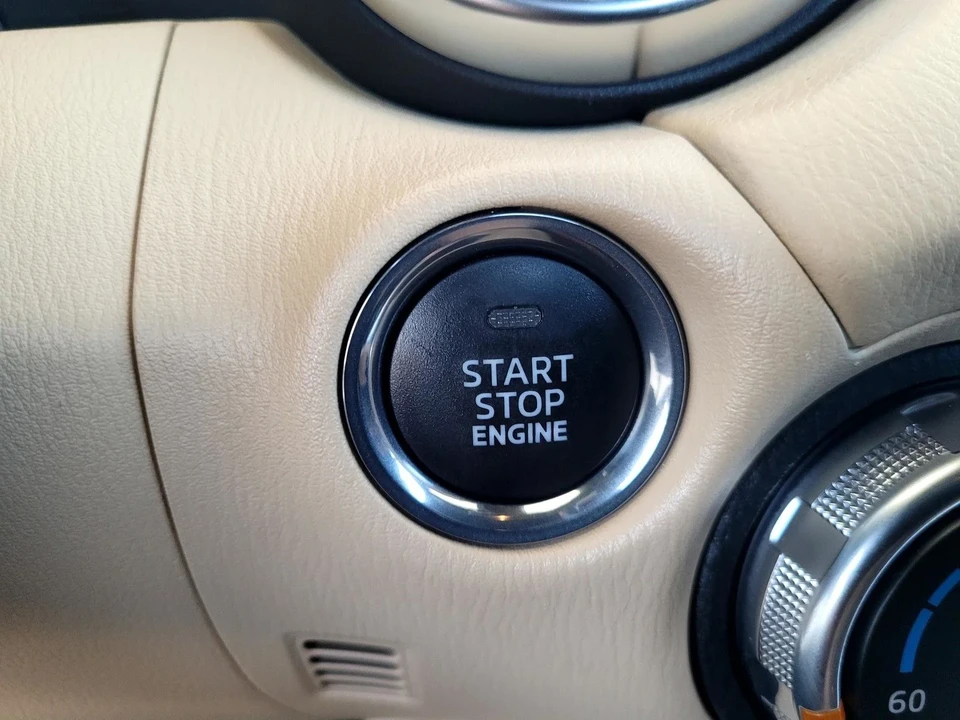 2025 Mazda ND MX-5 Miata - Image 24 of 31