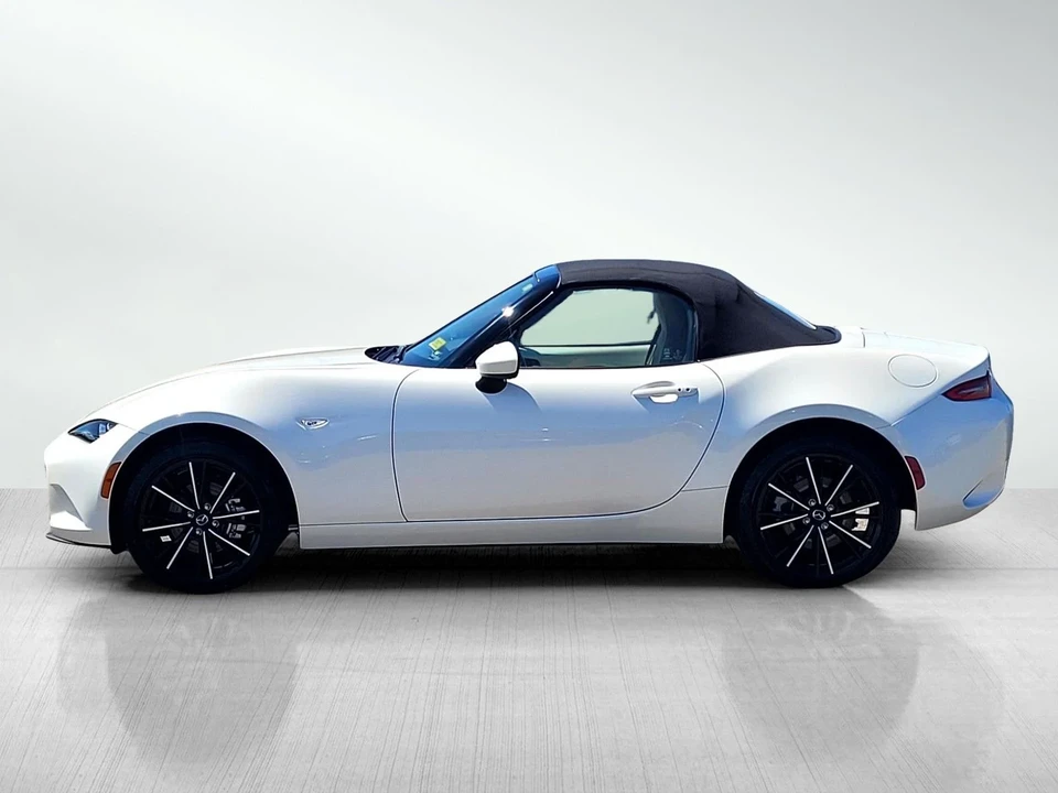 2025 Mazda ND MX-5 Miata - Image 10 of 31