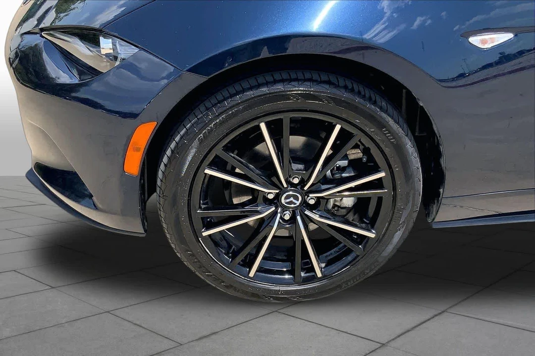 2025 Mazda ND MX-5 Miata - Image 10 of 29