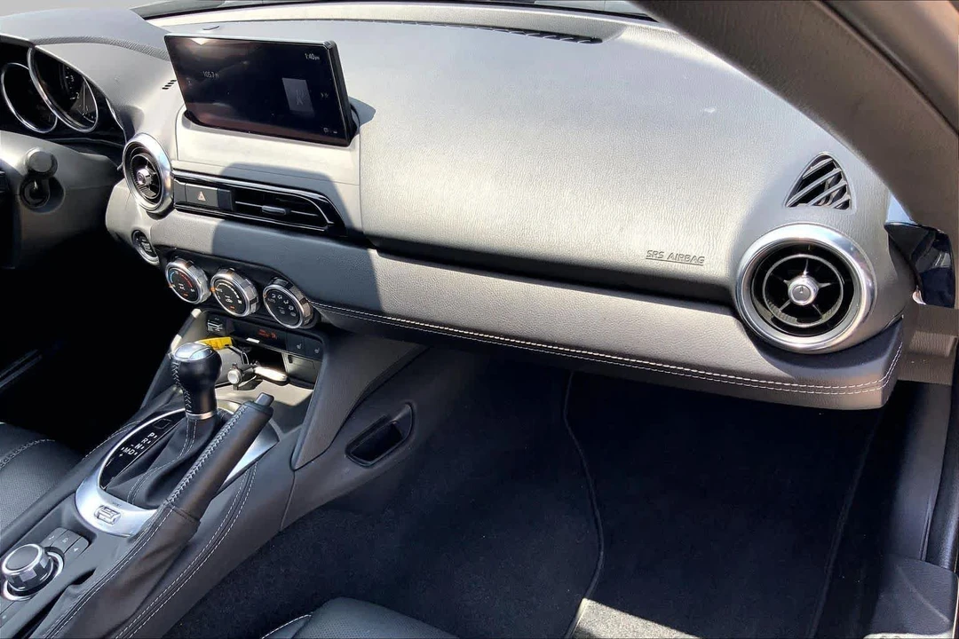 2025 Mazda ND MX-5 Miata - Image 17 of 29