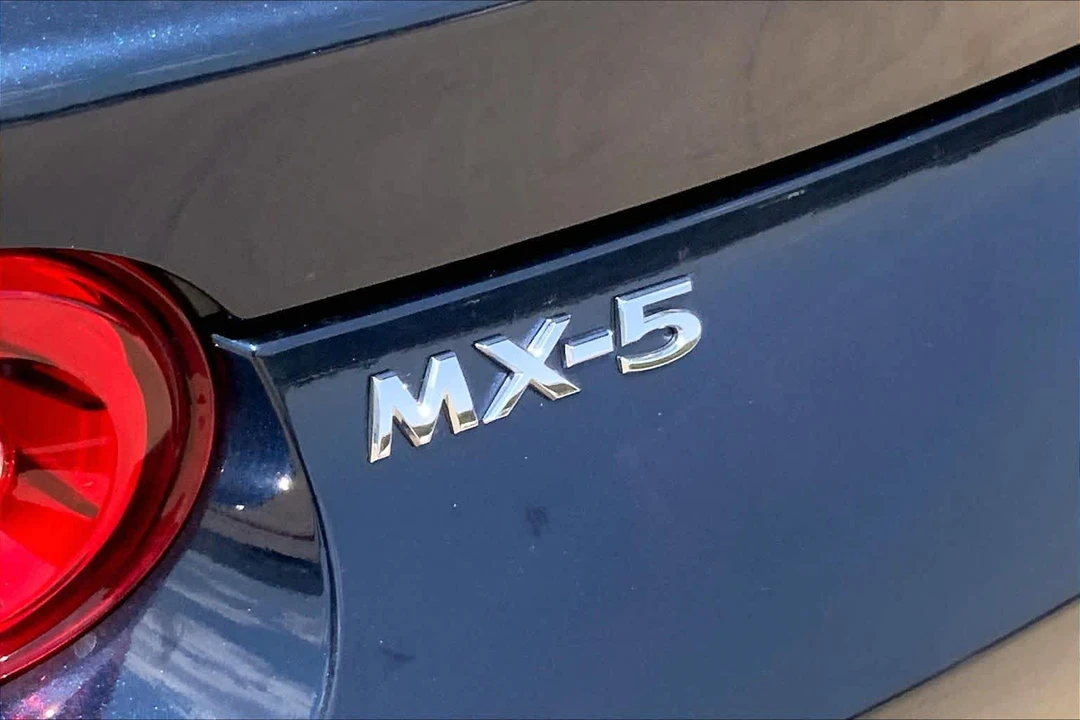 2025 Mazda ND MX-5 Miata - Image 27 of 29